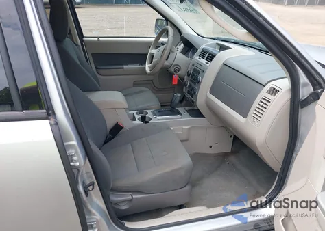 2010 Ford Escape Xlt from USA, damaged, VIN 1FMCU0D77AKB01921